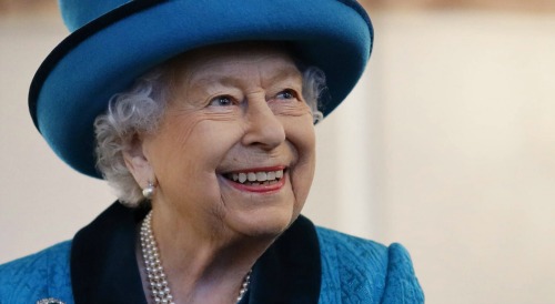 Queen Elizabeth Birthday Party: Coronavirus Changes Plans – COVID-19 Forces Monarch’s Simple Cake and Candle Option?