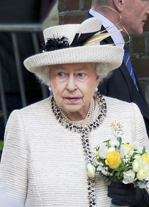 Queen Elizabeth Picks Kate Middleton and Prince William Over Camilla Parker-Bowles and Prince Charles as Next Queen and King (PHOTOS)