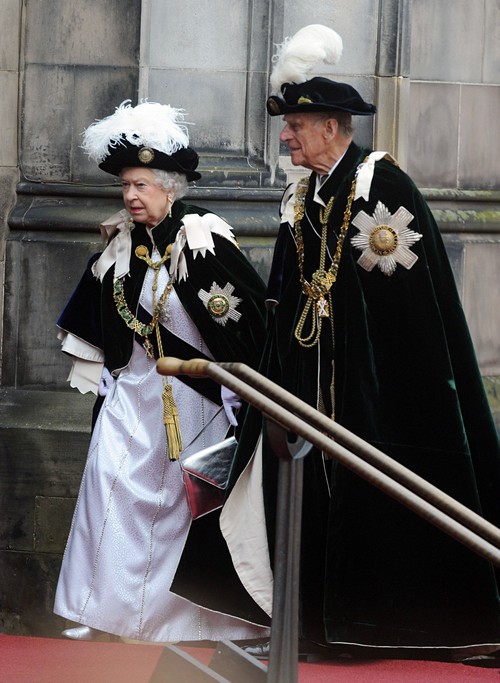 Kate Middleton Lied About Due Date or Simply Overdue – Waiting For Royal Baby Inducement and Birth