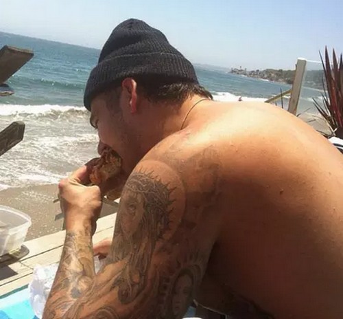 Kris Jenner Plans Rob Kardashian Gastric Bypass Surgery for Weight Loss and Diabetes Control?