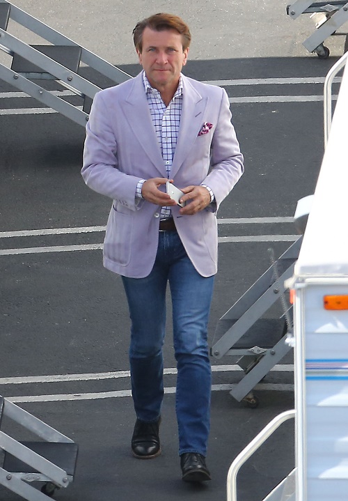 Robert Herjavec, Kym Johnson Dating: Millionaire Offers To Marry Kym Without Pre-Nup, Kissing On Vacation In Palm Springs