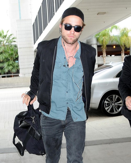 Robert Pattinson Dating Kristen Stewart At TIFF: Cheating On FKA Twigs with Twilight Reunion? (PHOTOS)