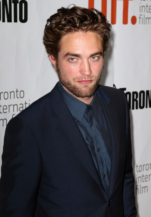 Robert Pattinson Dating FKA Twigs At TIFF – Hooking Up With New Girlfriend? (PHOTOS)