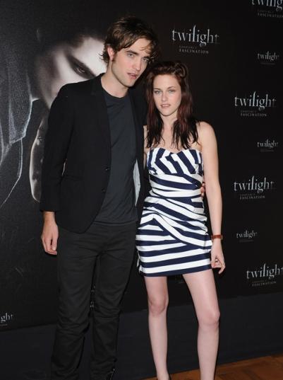 Robert Pattinson And Kirsten Stewart Enjoy Hot Sportive Time On Breaking Dawn Re-Shoot
