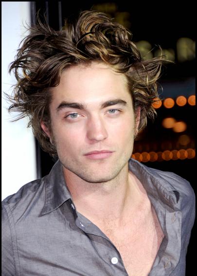 Watch Out Kristen – Jennifer Aniston Has Her Eye On Robert Pattinson