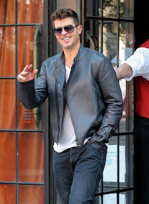 Robin Thicke iHeartRadio Live Show Video – CDL Exclusive