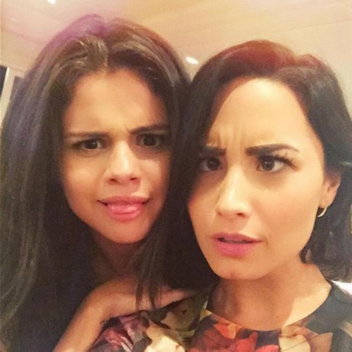 Selena Gomez Defends ’13 Reasons Why’ – Ignores Parent’s Concerns, School Ban?