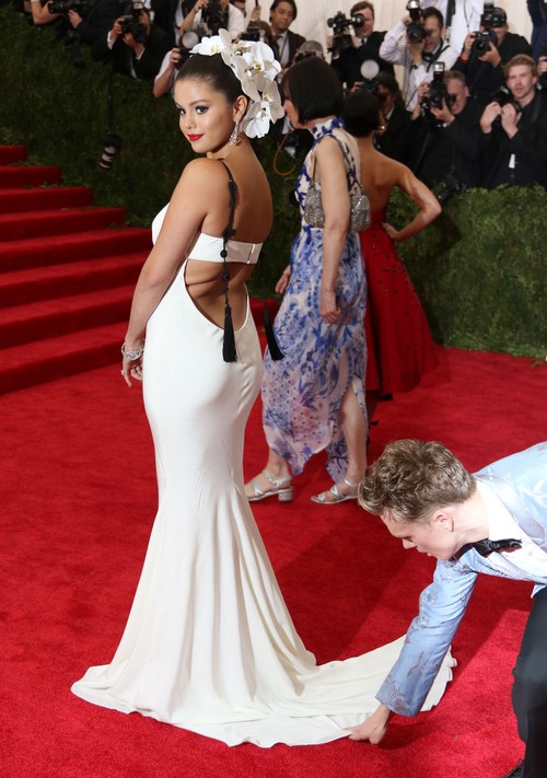 Selena Gomez Fake Kylie Jenner Friendship: Just Keeping Tabs on Justin Bieber?