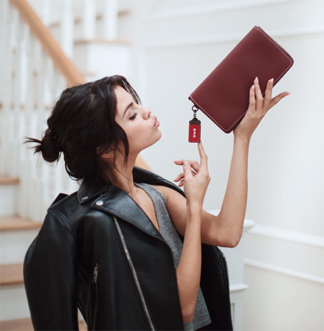 Selena Gomez Freezes Her Eggs Amid Lupus Battle, Mom Encourages Popstar To Postpone Motherhood?