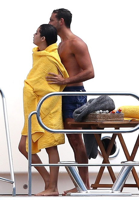 Selena Gomez, Tommy Chiabra, and Cara Delavigne St. Tropez Partying, Shopping, Drinking and Smoking – Update NEW PHOTOS