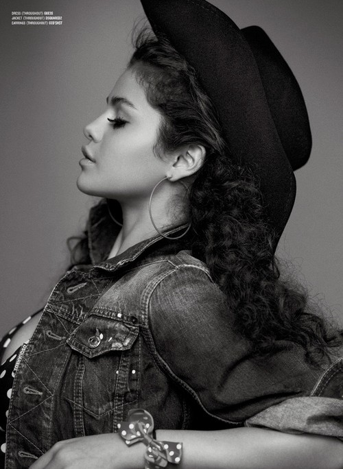 Selena Gomez Still Loves Justin Bieber: DJ Zedd Fake ‘Love’ Publicity Stunt To Save Failing Career?