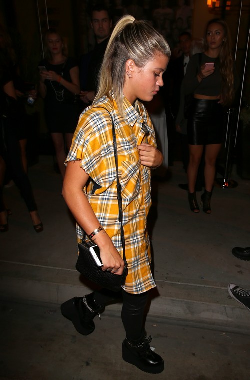 Lionel Ritchie Blames Justin Bieber For Sofia Richie’s Out Of Control Behavior?