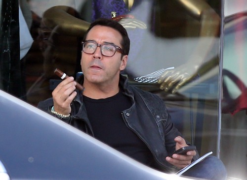 Jeremy Piven’s Girlfriend Arrested – Sophie Turner Assaulted Her ‘Secret’ Husband