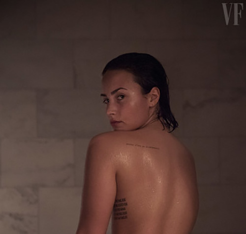 Demi Lovato Naked Pictures Hit Internet: Singer Participates In Racy Make-Up Free Vanity Fair Photo Shoot