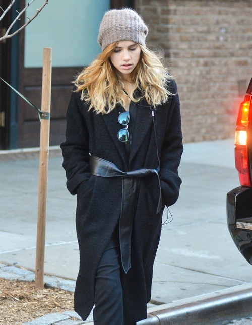 Bradley Cooper and Suki Waterhouse Expecting Baby – Suki Pregnant by ‘American Sniper’
