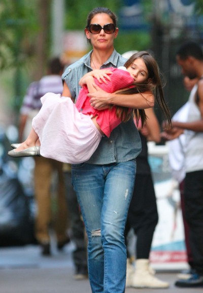 Katie Holmes Divorcing Tom Cruise To Get Suri Out Of Scientology