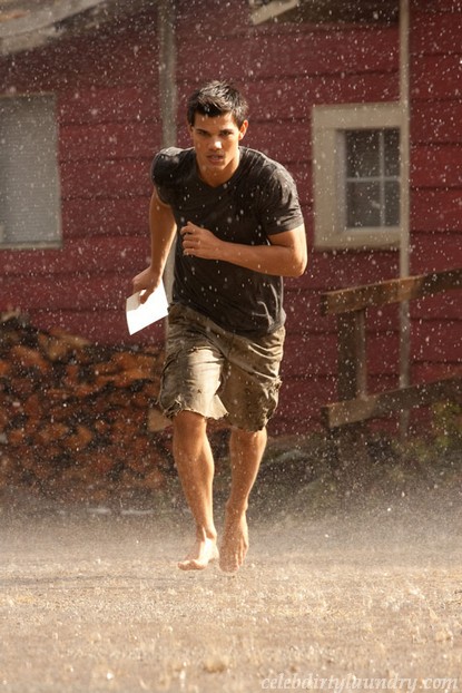 Taylor Lautner Late To Breaking Dawn Wedding (Photo)