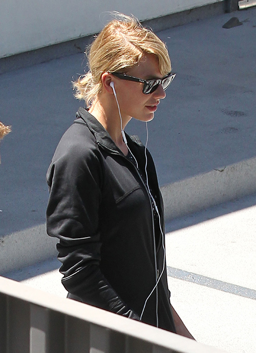 Taylor Swift Desperate For Hasty Wedding: Tom Hiddleston Freaks Out, Prepares To Split From Fame Hungry Singer?