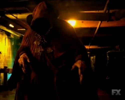 The Strain Recap 7/20/14: Season 1 episode 2 “The Box”