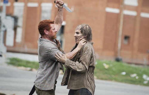The Walking Dead Spoilers and Synopsis Season 5 Episode 5 “Self Help” – What Happens to Carol and Beth – Sneak Peek Video