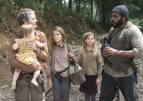 The Walking Dead Spoilers Season 4 Episode 13 “Alone” Sneak Peek Video