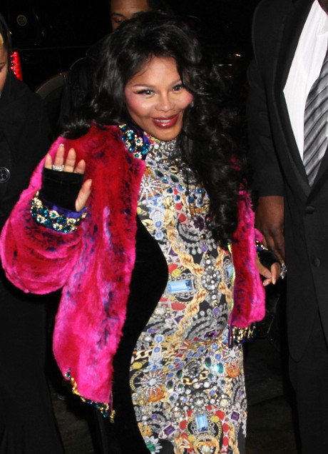 Lil’ Kim Reveals Baby Bump At Mercedes-Benz New York Fashion Week: Who’s The Baby’s Daddy? (PHOTOS)