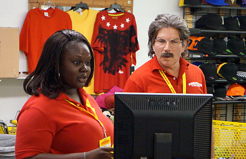 Undercover Boss Recap – Forman Mills Boss Has an Epiphany: Season 6 Episode 8