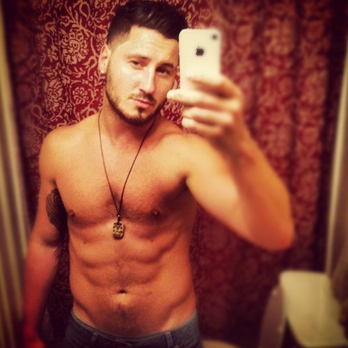 Dancing With The Stars Val Chmerkovskiy Wants To Join Live! With Kelly: Replace Michael Strahan