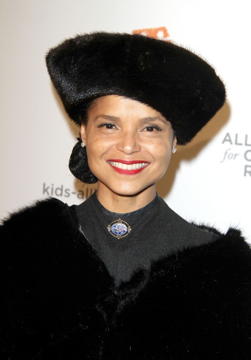 The Young and the Restless’ Victoria Rowell Divorcing Radcliffe Bailey – Unlucky In Love Again