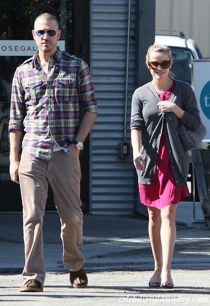Reese Witherspoon Gets Married To Jim Toth!