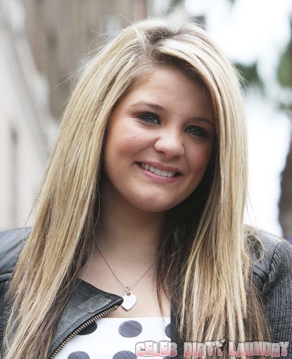 Lauren Alaina Loses Voice; May Drop Out Of American Idol Finale