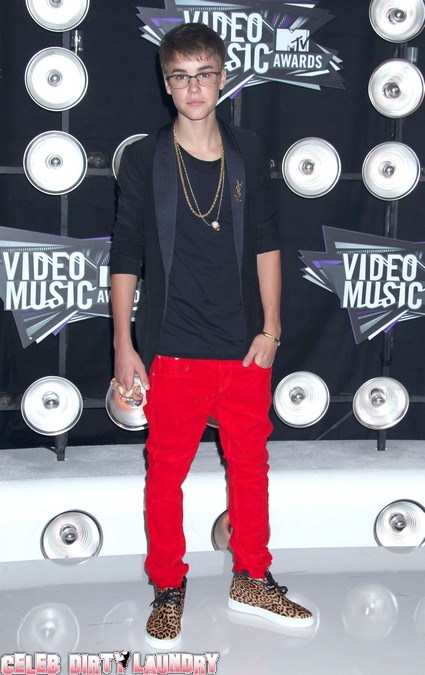 ‘Dirty Bieber Secrets’ Posts Sexual Fantasies about Justin Bieber