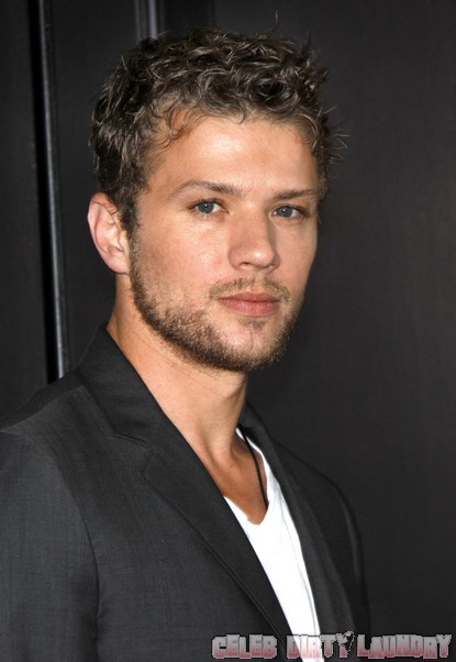 Ryan Phillippe & Amanda Seyfried Split!