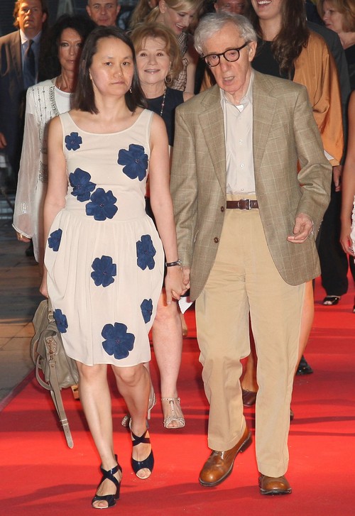 Woody Allen Claims He Did Not Abuse Dylan Farrow, Accuses Mia Farrow Of Brainwashing Dylan