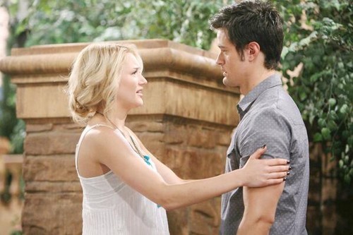 The Young and the Restless Spoilers: Summer and Paul’s Shooter Austin Get Married – Furious Jack Sees Wedding Ring!