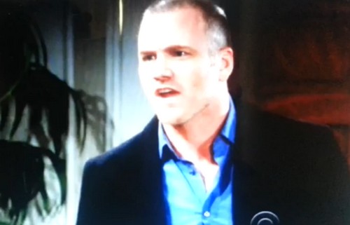 ‘The Young and the Restless’ Spoilers: Kelly Attacks Phyllis, Knocks Rival Unconscious – Stitch Under Suspicion Over Austin